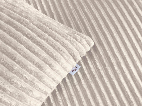 Zohome Dekbedovertrek Pile di Ribcord Off-White - 100% Microvezel - sfeer/detail 2