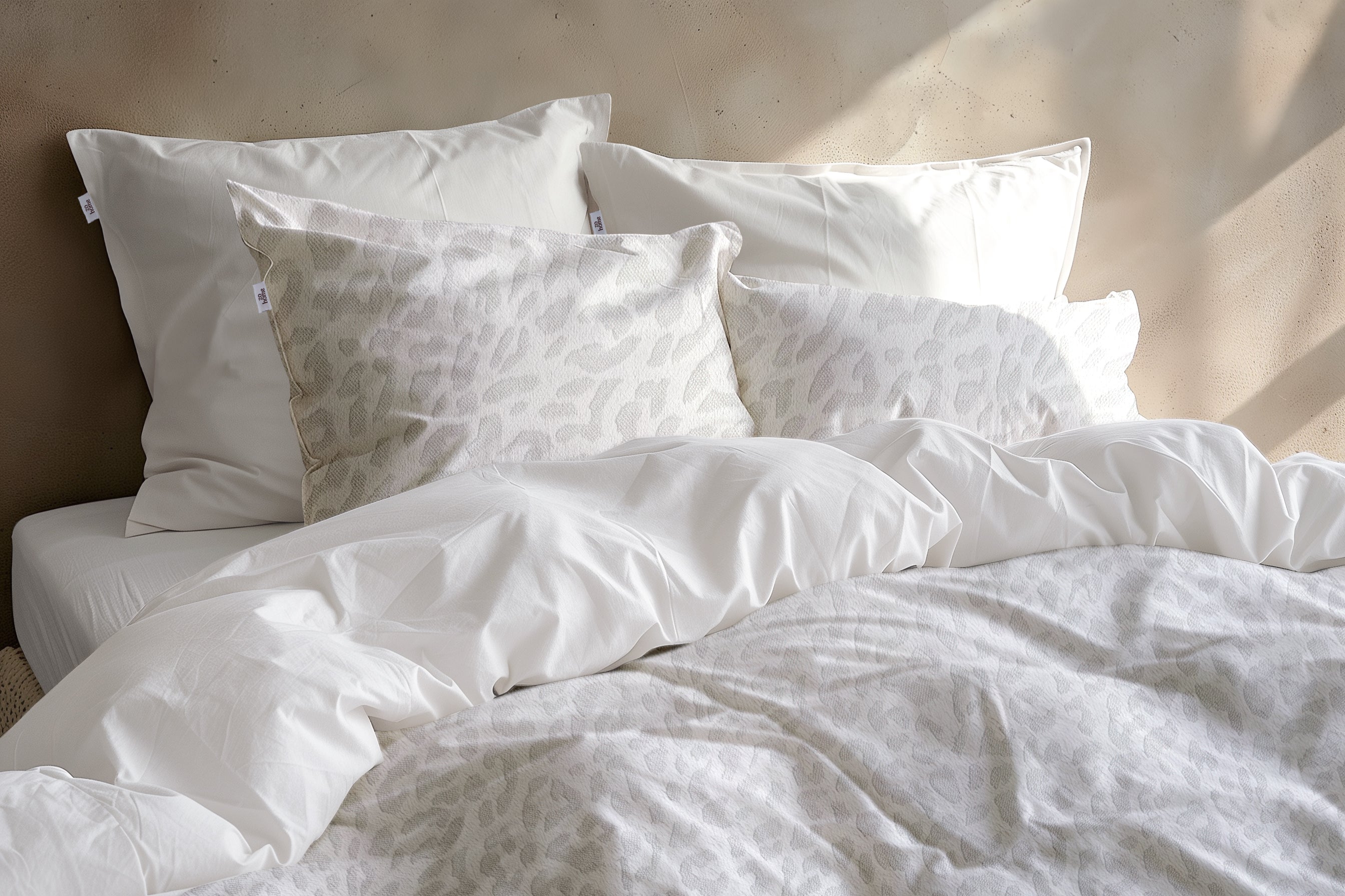 Zohome Dekbedovertrek Leopardo White - 100% Microvezel - 240x200-220 cm