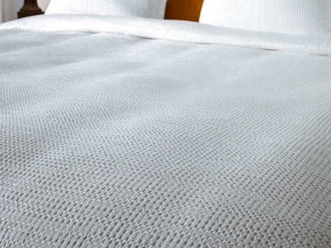 Yellow Dekbedovertrek Violette Brilliant White - Voor: 100% Tencel-Wafel / Achter: 100% Katoen-Perkal